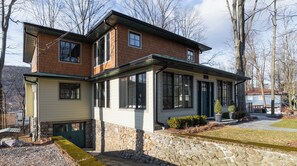 Exterior - Plum Guide - A Timeless Tale (Greenwood Lake)
