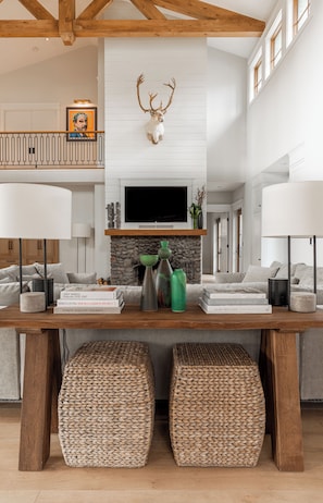 Interior - Plum Guide - A Timeless Tale (Greenwood Lake)