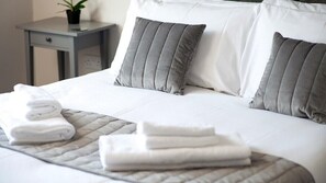 3 bedrooms, iron/ironing board - Plum Guide - Morley Cottage (Portsmouth)