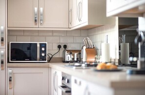 Microwave, dishwasher
