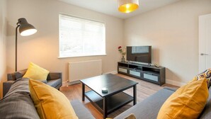 TV - Plum Guide - Morley Cottage (Portsmouth)