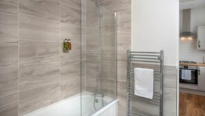 Bathtub