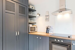 Microwave, dishwasher - Plum Guide - Connell's (Duleek)