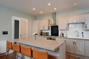 Microwave, dishwasher - Plum Guide - Autumn Chic (Portsmouth)