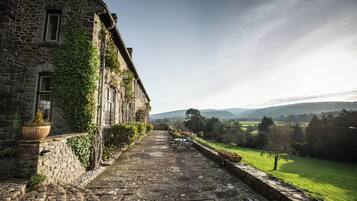 Tempat makan outdoor