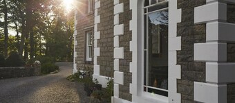 Plum Guide - Brownber Hall II