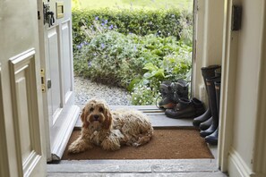Interior - Plum Guide - Brownber House (Kirkby Stephen)