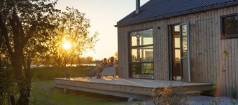 Waterside holiday home. Centrally situated in Friesland