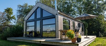 Waterside holiday home. Centrally situated in Friesland