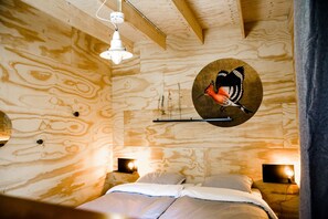 2 bedrooms, desk, free WiFi, bed sheets