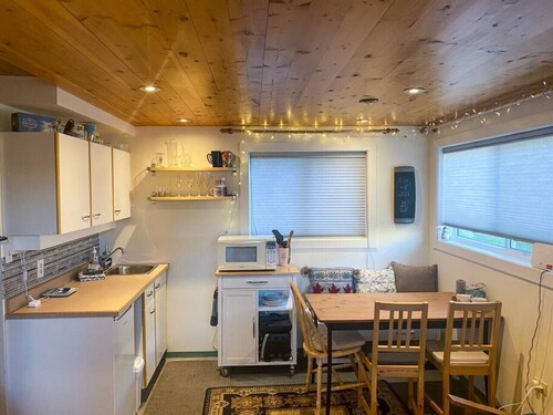 Apex Mountain ~ The Snuggle Inn ~ Cozy Apartment