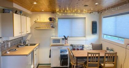 Apex Mountain ~ The Snuggle Inn ~ Cozy Apartment