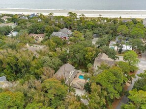 Exterior - 11 Bittern ~ Ideal Location! Close to Beach, Shops & Restaurants! Private Pool! (Hilton Head Island)