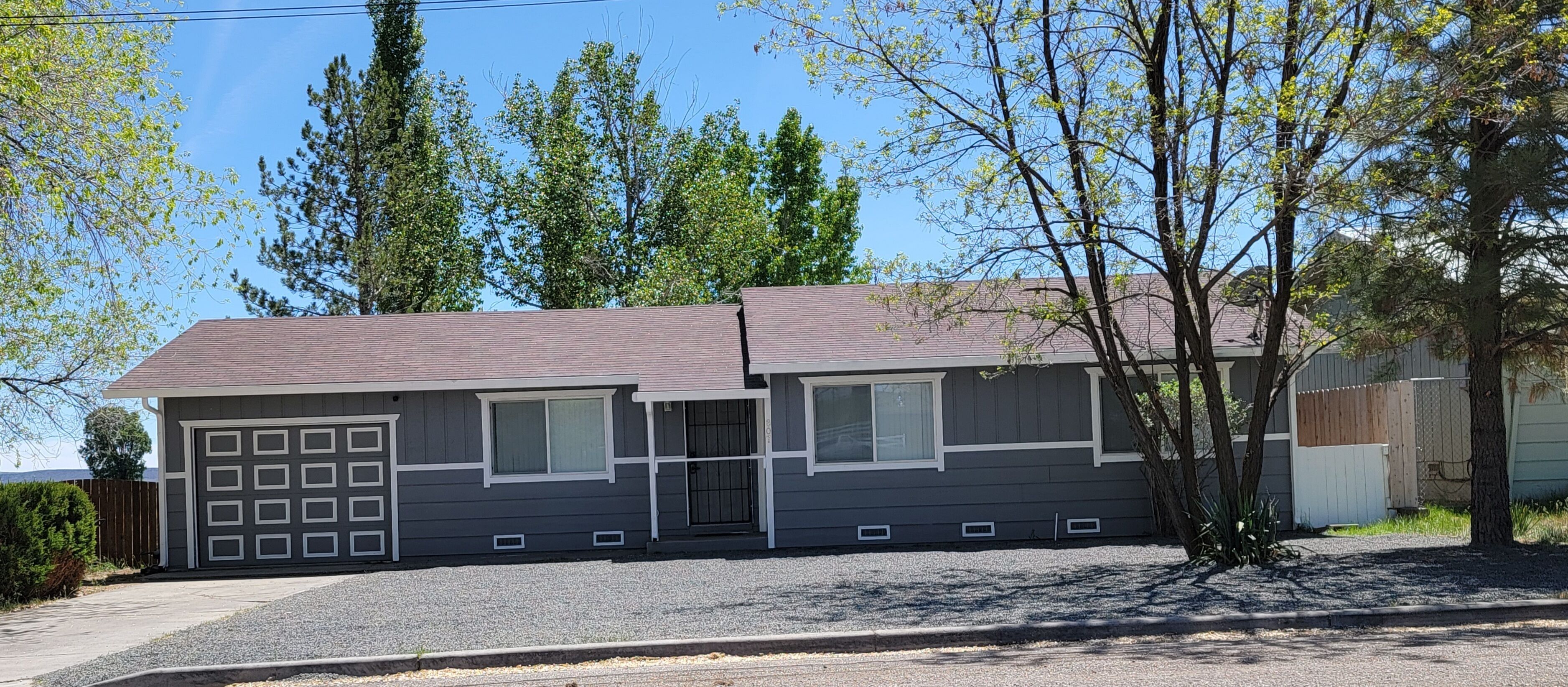 Wendy's Country Escape- a cozy pet friendly home in Modoc