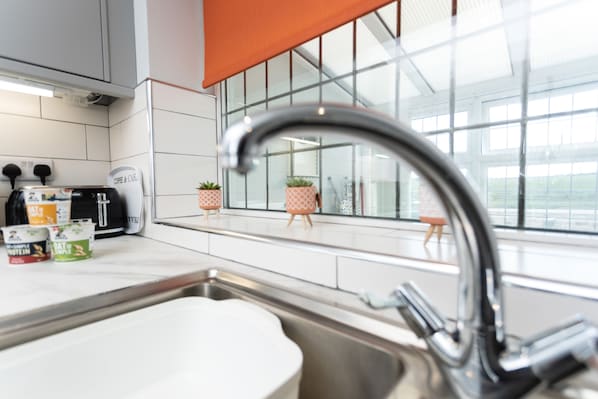 Family House, Private Bathroom | Shared kitchen | High chair - HC Property - The Old Clubhouse (Bishop Auckland)