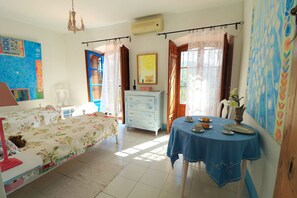 8 bedrooms, iron/ironing board, free WiFi, bed sheets