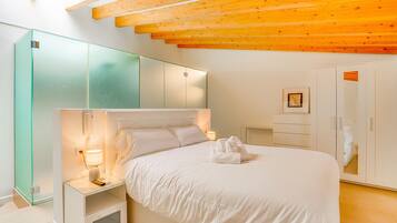 1 dormitorio, tabla de planchar con plancha, wifi gratis y ropa de cama