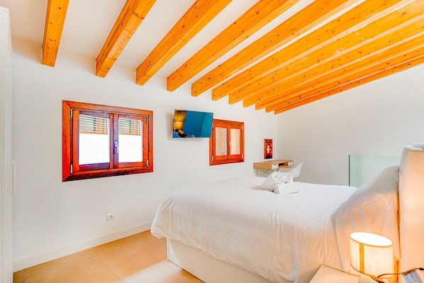 1 habitación, tabla de planchar con plancha, wifi gratis y ropa de cama 