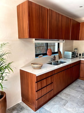 Fridge, microwave, stovetop, coffee/tea maker - NEW Luxury Garden- Aldea Zama (Tulum)
