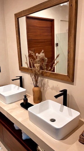 Shower, towels, soap, shampoo