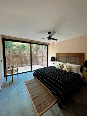 2 bedrooms, in-room safe, iron/ironing board, free WiFi