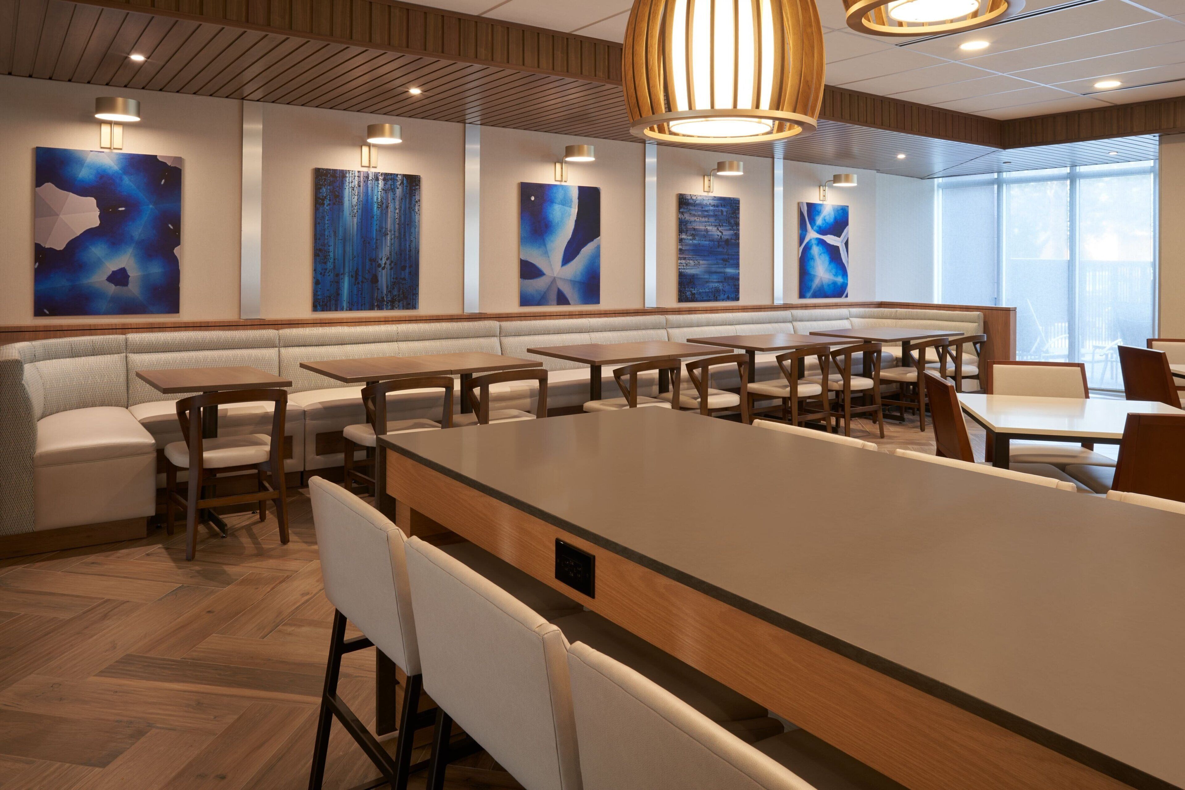 free continental breakfast