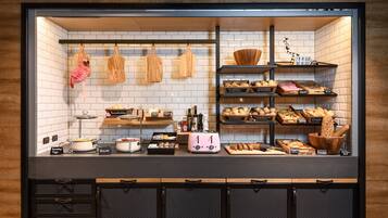 Tägliches Frühstücksbuffet gegen Gebühr