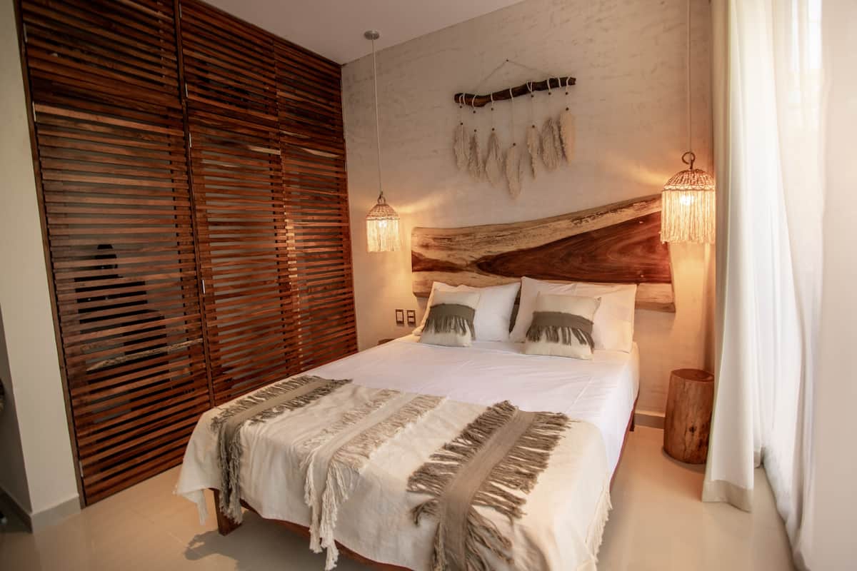1 bedroom, in-room safe, individually decorated, individually furnished