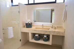 Elite Apartment | Bathroom | Shower, rainfall showerhead, hair dryer, heated floors - Luxury Condos Noil Tulum (Tulum)
