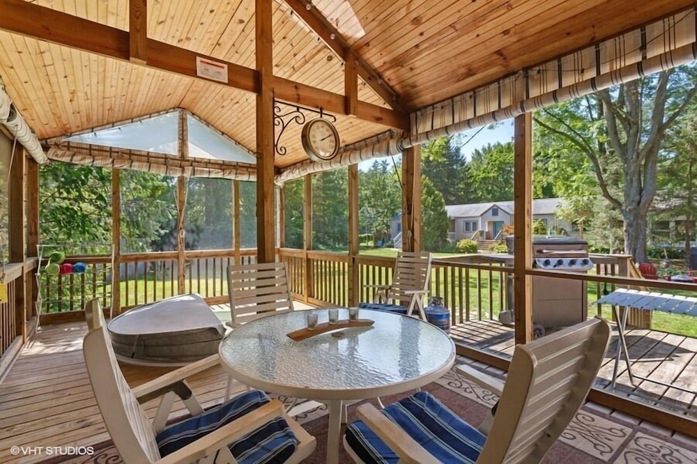2024 Open! Union Pier Home With Hot Tub and One Block To Beach!