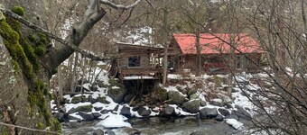 French Creek Inn.    Creekside Cabin with Fire Sauna
