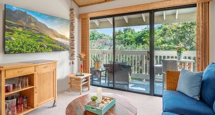 Modern Princeville Suite w/AC: Adjustable King Bed - Rain Shower & 1 Hotel Walk