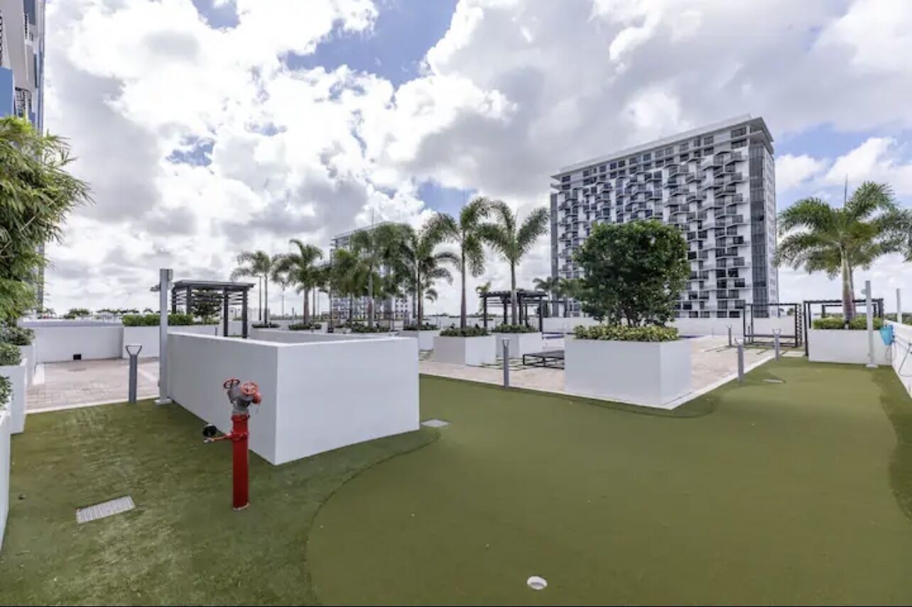 Doral Luxury Apartment. (Check it out)