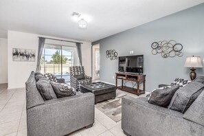 Televisio, pöytäjalkapallopöytä