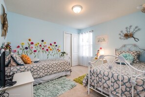 8 bedrooms, iron/ironing board, WiFi, bed sheets