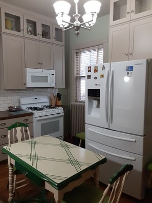 Fridge, microwave, oven, stovetop - Victorian Home in Toledo's Historic Old West End (Toledo)