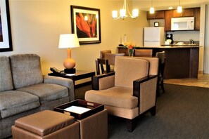 TV, DVD player, ping pong