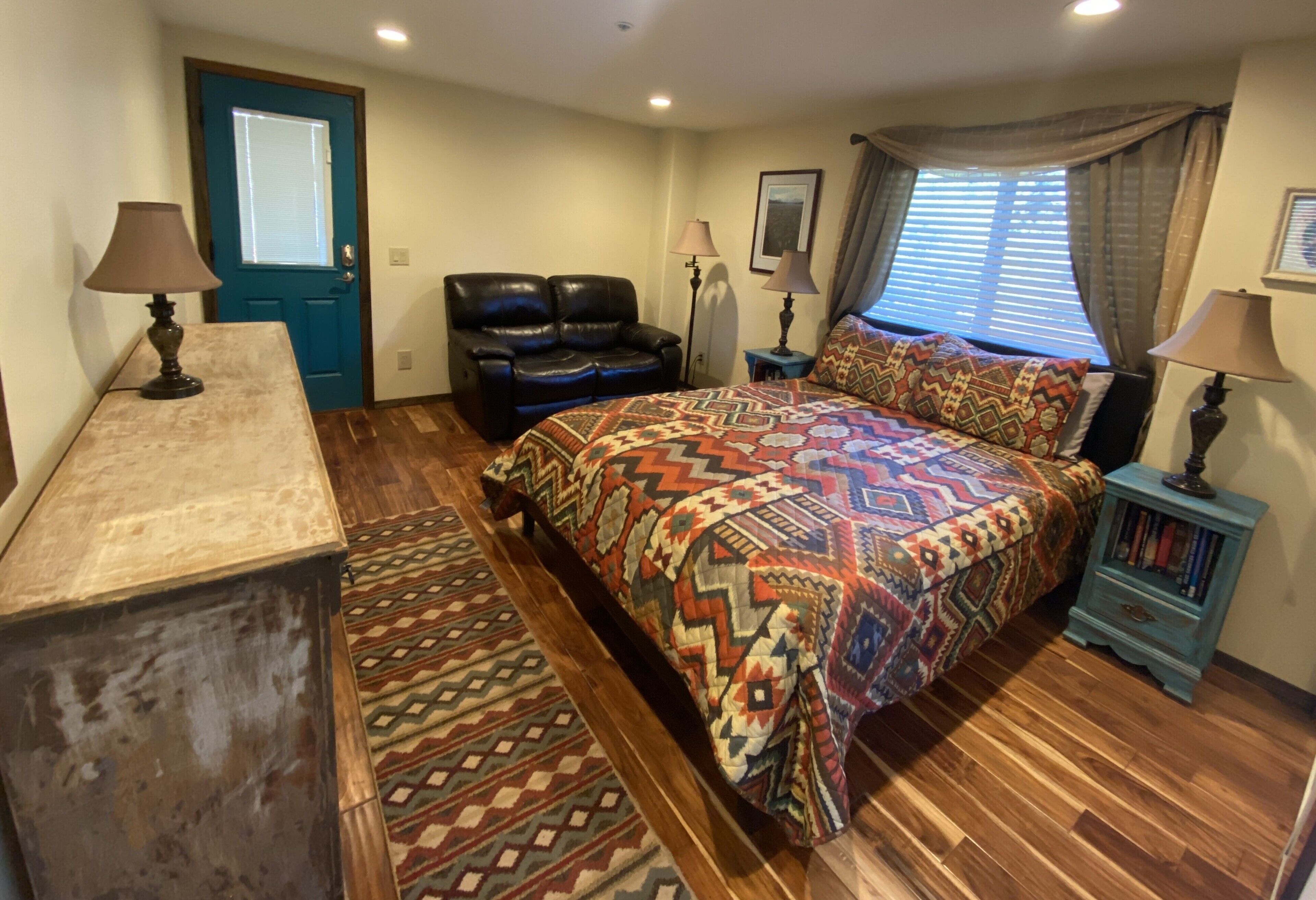 Close to Trails - Cozy