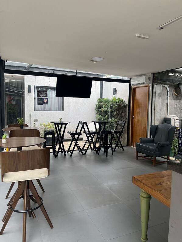 Studio | Dining