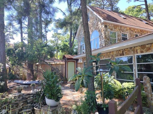 Your Own Stonegate Cottage— North OC—4 blocks to the Beach