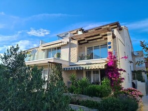 Exterior - Apartment in Tribunj with Terrace, Air condition, WIFI (4953-1) (Tribunj)