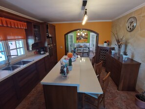Fridge, microwave, oven, stovetop - HOUSE "LA GUALJAMA" (CN)