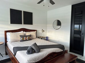 3 bedrooms, desk, iron/ironing board, WiFi