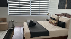 3 Schlafzimmer, Schreibtisch, Bügeleisen/Bügelbrett, WLAN