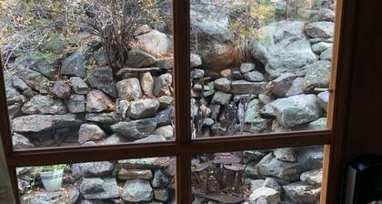 Romantic getaway. above the Lake, surrounded by mountains peaks, perfect!