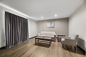 Desk, blackout drapes, iron/ironing board, free WiFi