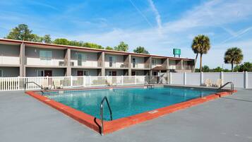 Outdoor pool, pool loungers