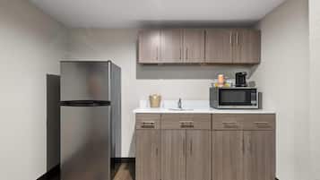 Desk, blackout curtains, iron/ironing board, free WiFi