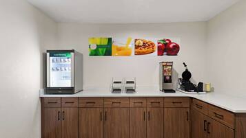 TĂ€gliches inbegriffenes kontinentales FrĂŒhstĂŒck