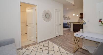 1D | Gated Complex | Daily Needs in Walking Distance